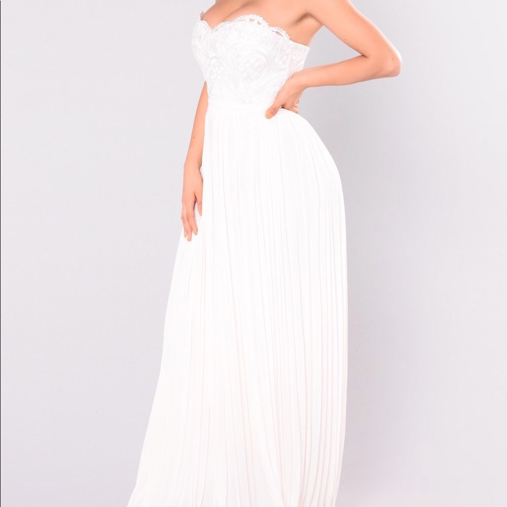 Cream Maxi Dress - Picture 2 of 4